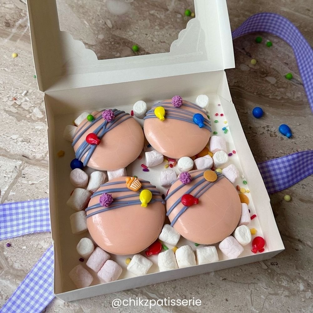 16 Hole Treat Box with Window - Single