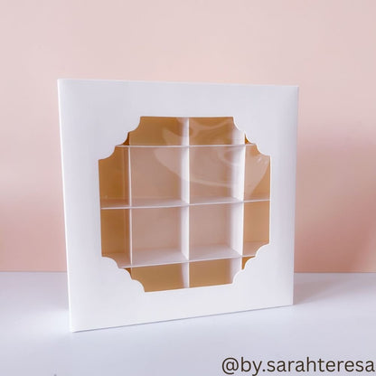 16 Hole Treat Box with Window - Single