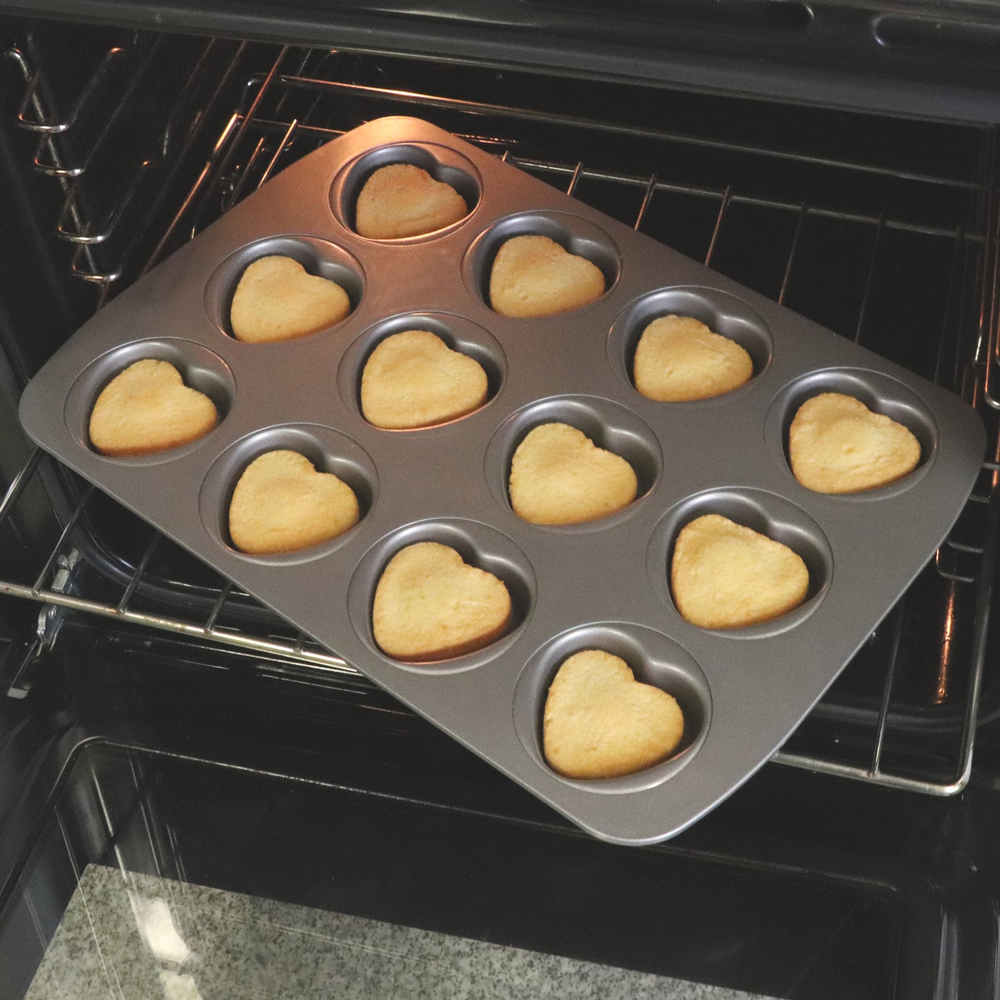 PME 12 Cup Heart Pan